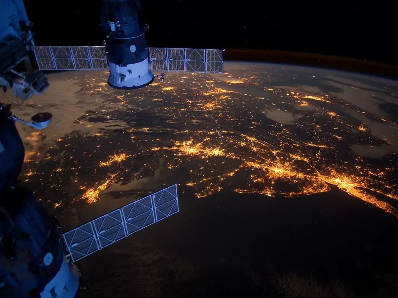 low-orbit-satelite